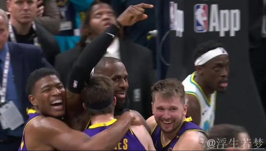 詹姆斯关键补篮绝杀 湖人险胜步行者 詹姆斯关键补篮绝杀 湖人险胜步行者